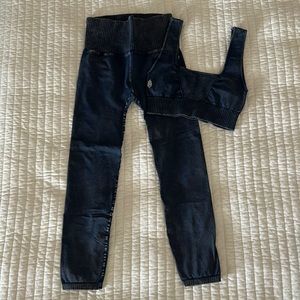 FP Movement Free People Good Karma Deepest Navy set Med/Large